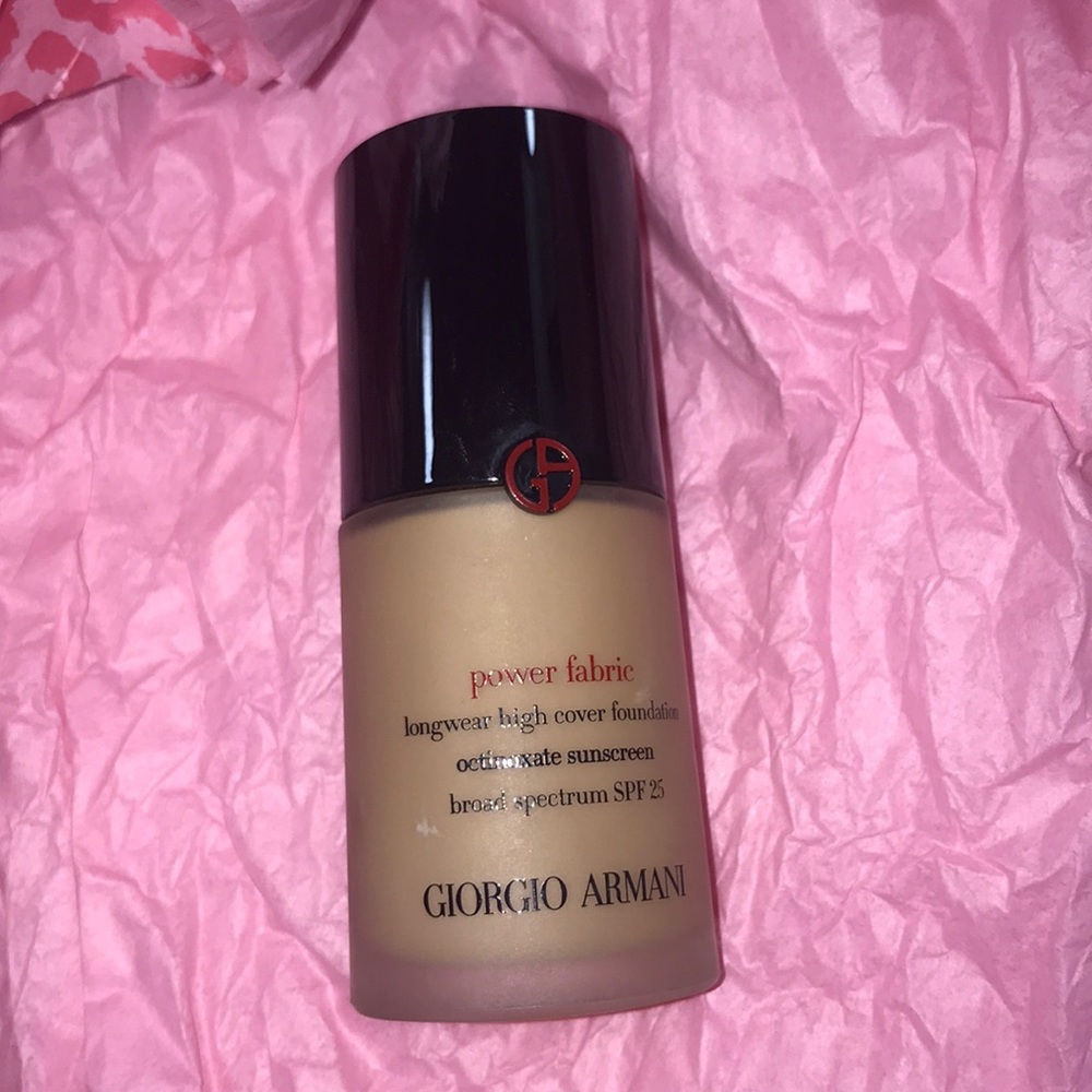 Giorgio Armani power fabric foundation